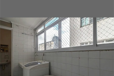 Apartamento à venda com 3 quartos, sendo 1 suíte,  em Aclimação, São Paulo, SP