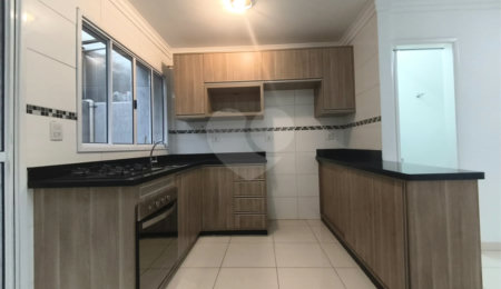 Casa à venda com 2 suítes no condomínio Murilo, São Paulo - SP