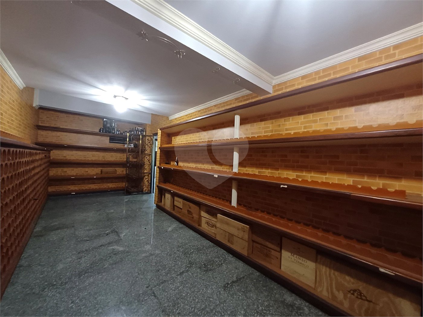 Casa à venda com 6 suítes no condomínio Portal da Raposo, Sorocaba - SP