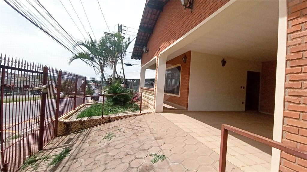 Casa à venda com 3 quartos em Santa Rosa, Vinhedo, SP