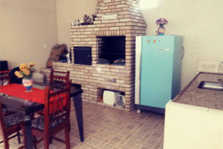 Casa à venda com 3 quartos, sendo 1 suíte, em Engordadouro, Jundiaí, SP