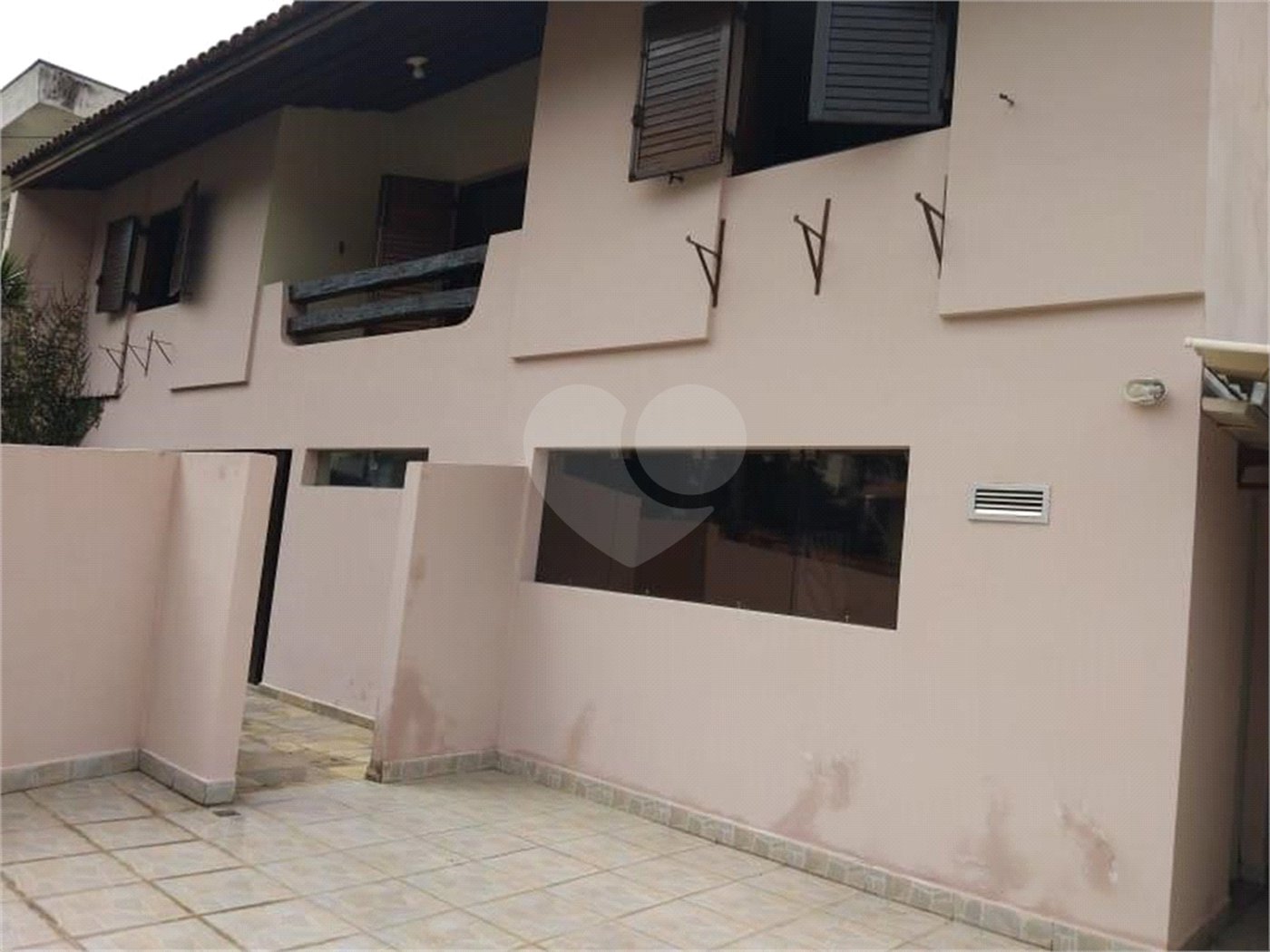 Sobrado à venda com 3 quartos, sendo 1 suíte,  em Jardim Pinheiros, São Paulo, SP