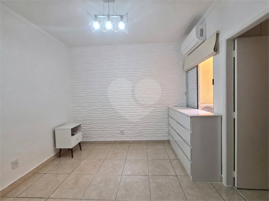 Casa à venda com 3 quartos, sendo 1 suíte, no condomínio Ponta de Leste, São Paulo - SP