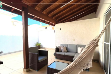 Casa à venda com 2 quartos no condomínio Villa Flora, Hortolândia - SP
