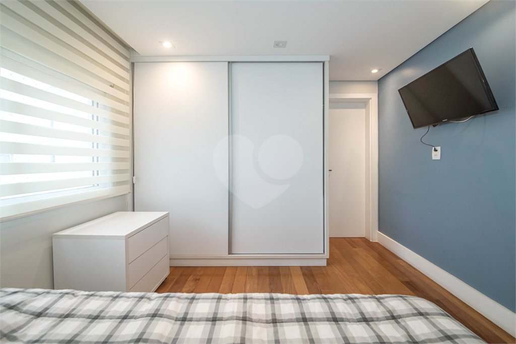Apartamento à venda com 3 quartos, sendo 2 suítes, em Vila Mariana, São Paulo, SP