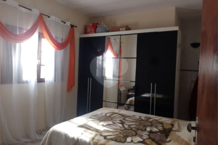 Casa à venda com 2 quartos em Parque Maria Helena, Suzano, SP