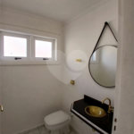 Casa à venda com 4 quartos, sendo 2 suítes, no condomínio Flamboyant, Atibaia - SP