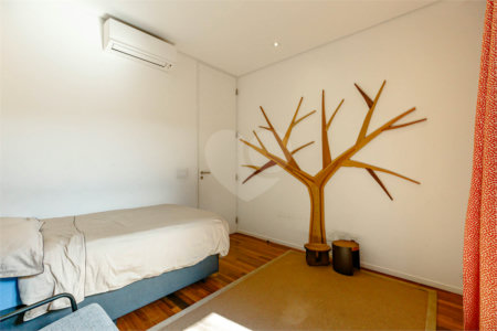 Casa à venda com 6 quartos, sendo 2 suítes,  em Santo Amaro, São Paulo, SP