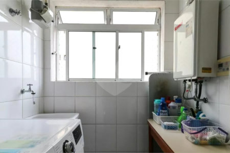 Apartamento à venda com 3 suítes em Vila Ipojuca, São Paulo, SP