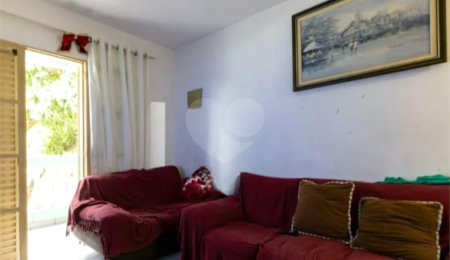 Casa à venda com 5 quartos em Sítio Caraguata, São Paulo, SP