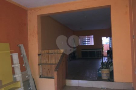 Casa à venda com 3 quartos, sendo 1 suíte,  em Vila Romão, Salto, SP