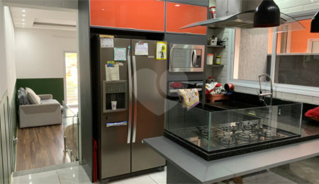 Sobrado à venda com 3 quartos, sendo 1 suíte, em Mogi Moderno, Mogi das Cruzes, SP