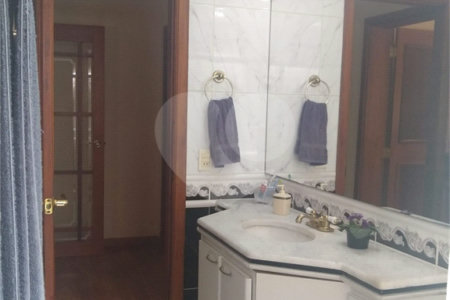 Casa à venda com 4 quartos, sendo 2 suítes, no condomínio Osato, Atibaia - SP