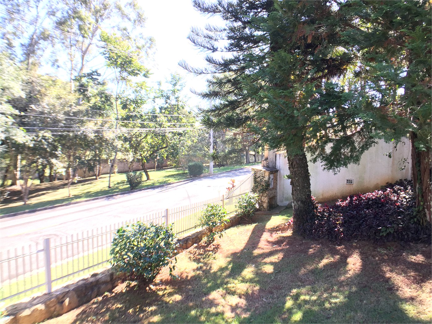 Casa à venda com 4 suítes no condomínio Estância Marambaia, Vinhedo - SP