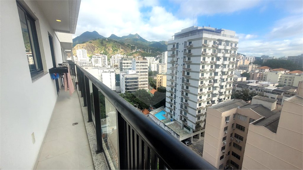 Cobertura à venda com 3 quartos, sendo 1 suíte,  em Tijuca, Rio de Janeiro, RJ
