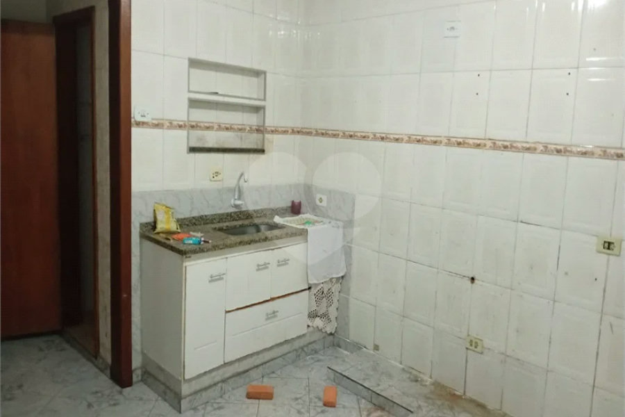 Casa Térrea à venda com 4 quartos, sendo 1 suíte, em Vila Antonieta, São Paulo, SP