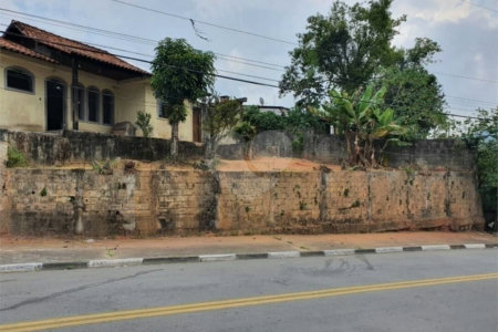 Casa à venda com 3 quartos, sendo 1 suíte, em Jardim Ikeda, Suzano, SP