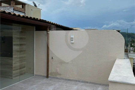 Cobertura à venda com 3 quartos, sendo 2 suítes, em Cachamorra, Rio de Janeiro, RJ