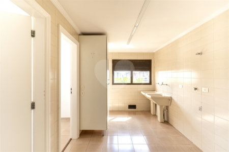 Apartamento à venda com 4 quartos, sendo 3 suítes, em Vila Andrade, São Paulo, SP