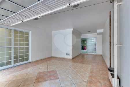 Casa à venda com 4 quartos, sendo 2 suítes, no condomínio Boulevard Saint Michael, São Paulo - SP