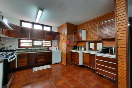 Casa à venda com 6 quartos, sendo 3 suítes, em Morumbi, São Paulo, SP