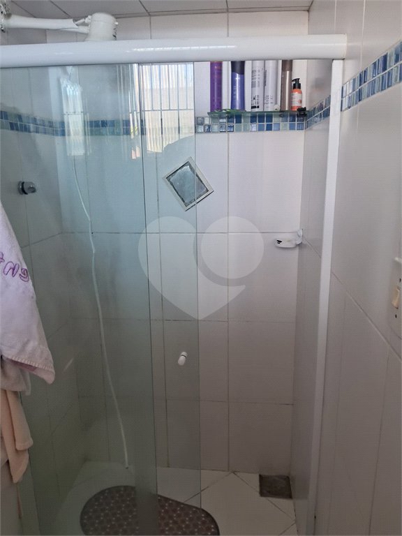 Casa à venda com 3 quartos, sendo 2 suítes, no condomínio Rio Bon, Rio de Janeiro - RJ