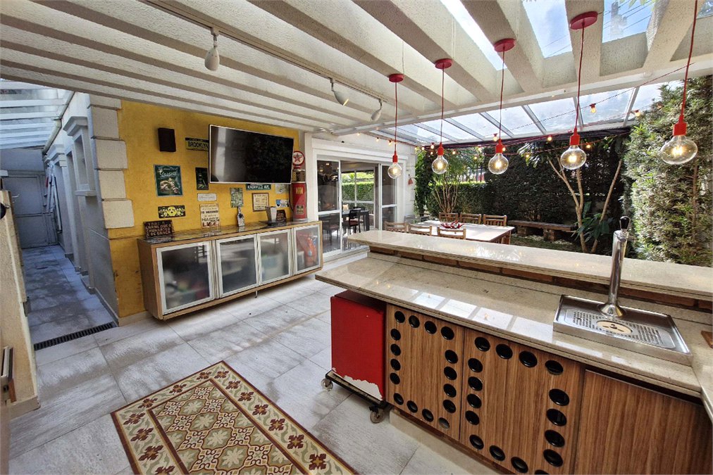 Casa à venda com 4 quartos, sendo 3 suítes,  no condomínio Le Lis Vert Village, São Paulo - SP
