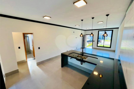 Casa à venda com 3 quartos, sendo 1 suíte,  no condomínio Cerejeiras, Araçoiaba da Serra - SP
