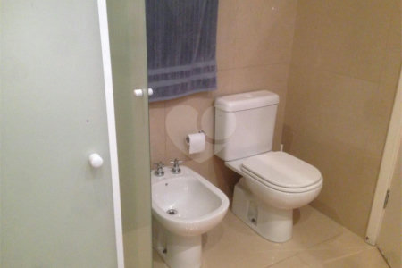 Sobrado à venda com 4 quartos, sendo 1 suíte, em Jardim Novo Mundo, São Paulo, SP