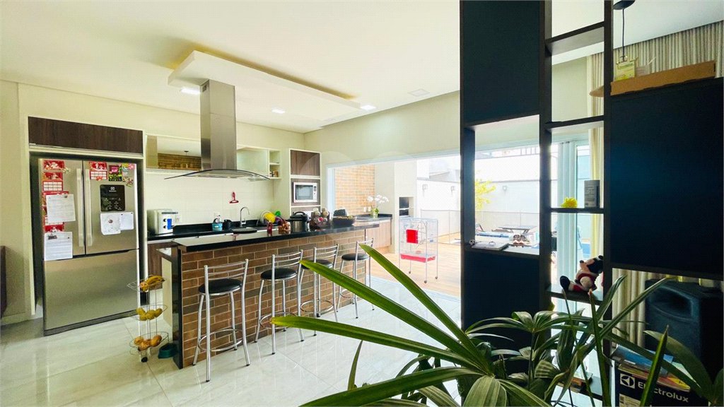 Casa à venda com 3 quartos, sendo 1 suíte, no condomínio Sun Lake, Sorocaba - SP