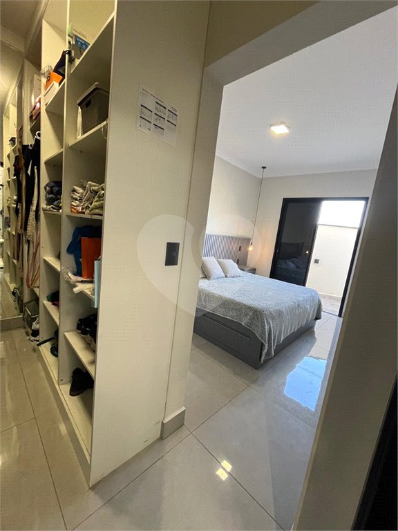 Casa à venda com 3 quartos, sendo 1 suíte, no condomínio Vila Paraty, Indaiatuba - SP