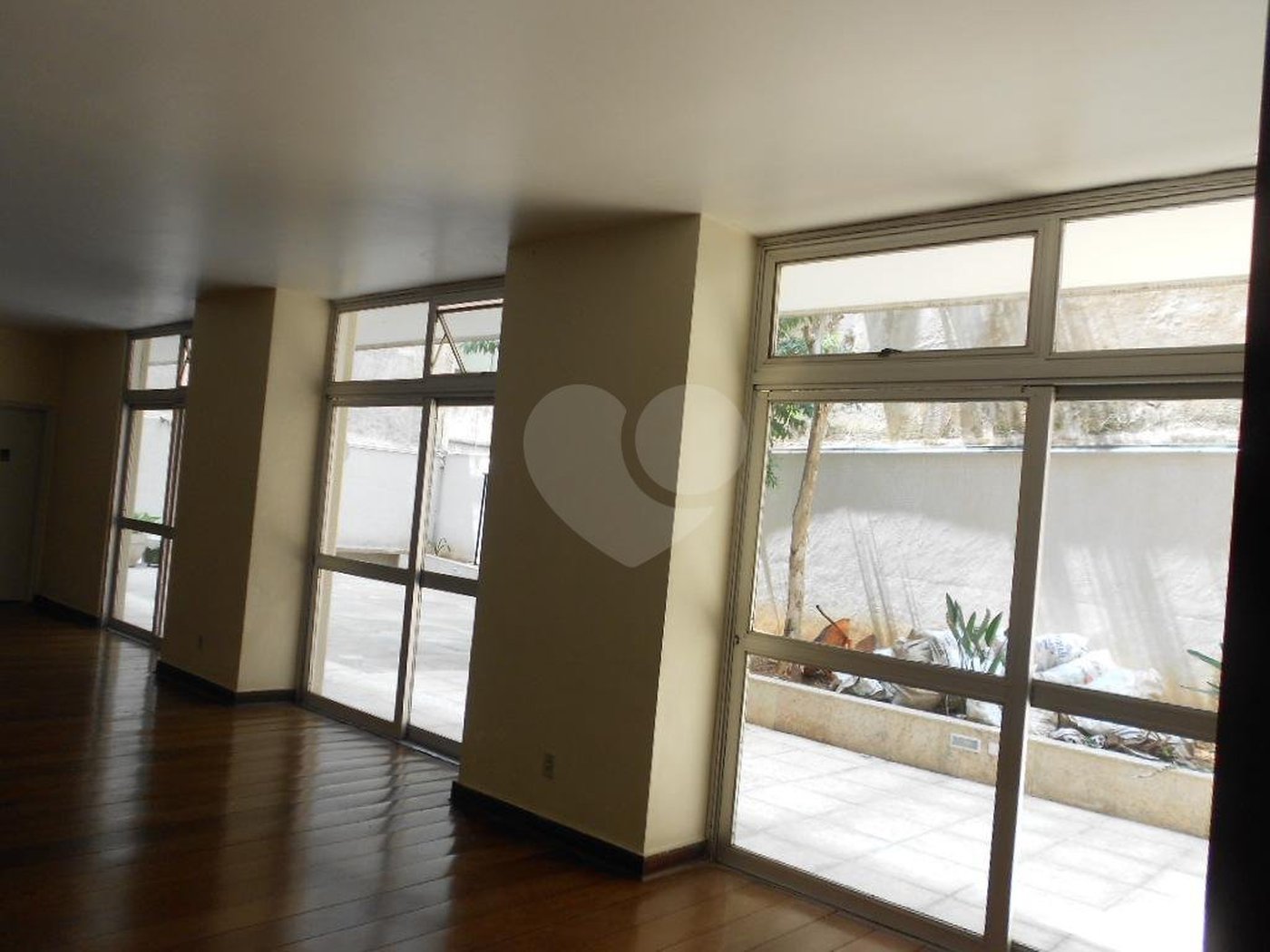 Apartamento à venda com 3 quartos, sendo 1 suíte,  em Santa Cecília, São Paulo, SP