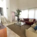 Casa à venda com 3 suítes no condomínio Residencial Parque Arco-íris, Atibaia - SP