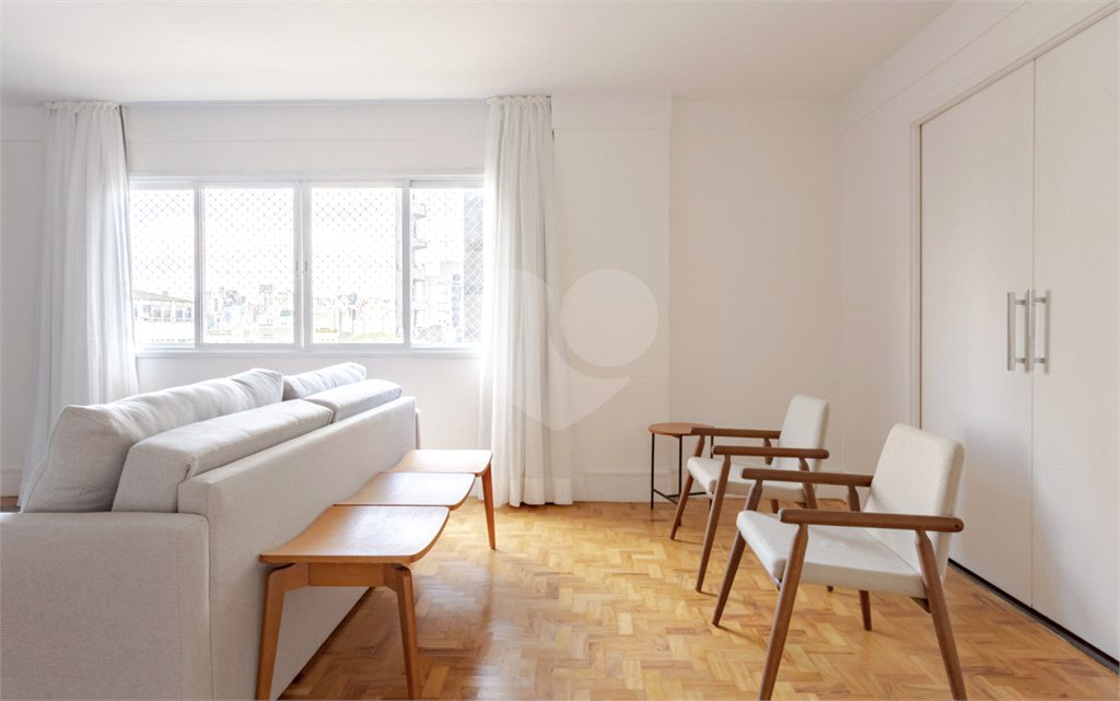 Apartamento à venda com 3 quartos, sendo 1 suíte, em Itaim Bibi, São Paulo, SP