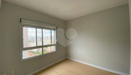 Apartamento à venda com 2 quartos, sendo 1 suíte,  em Vila Andrade, São Paulo, SP
