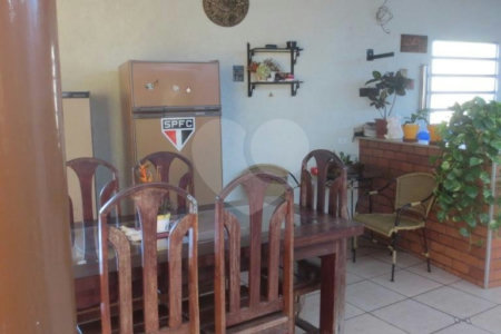 Sobrado à venda com 4 quartos, sendo 1 suíte, em Cambuci, São Paulo, SP