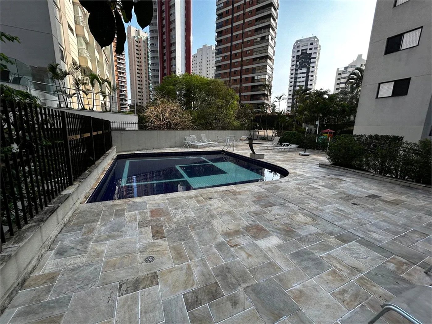Apartamento à venda com 3 quartos, sendo 1 suíte, em Vila Andrade, São Paulo, SP