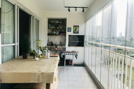 Apartamento à venda com 3 quartos, sendo 1 suíte,  no Centro, São Bernardo do Campo, SP