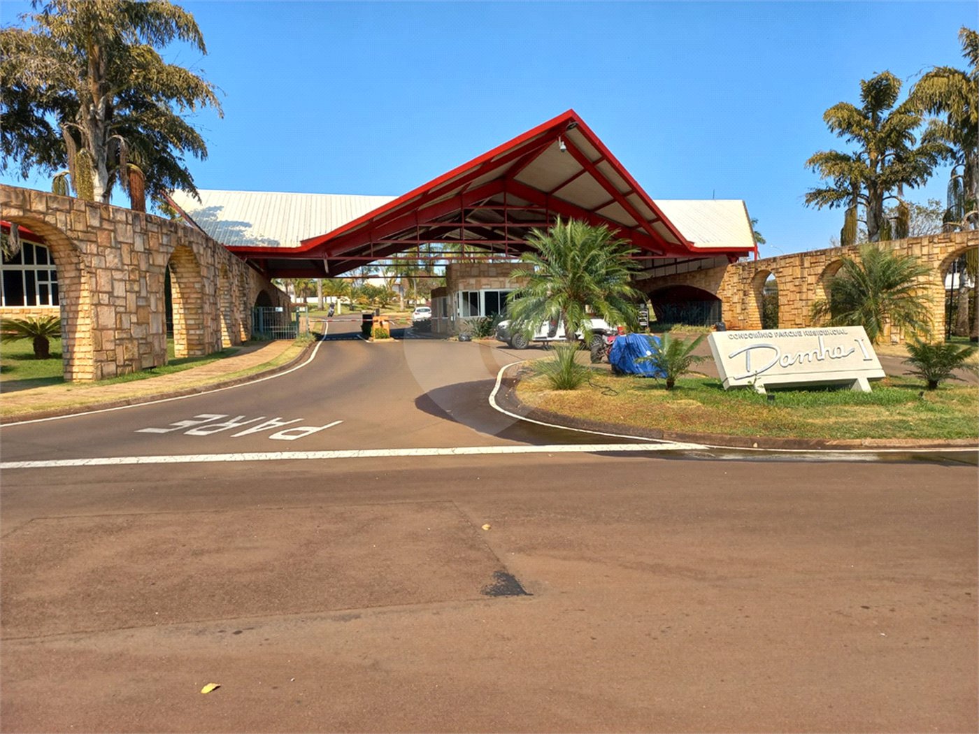 Sobrado no Damha I .