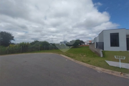Terreno a venda no condominio Santa Isabel