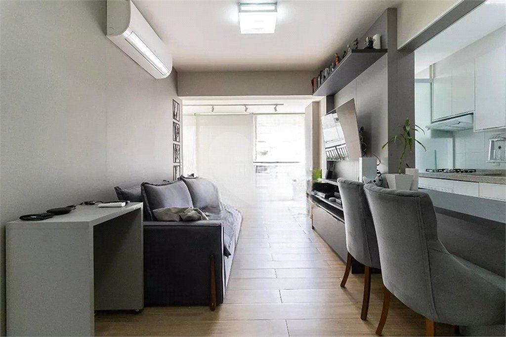Apartamento Garden à venda ? 500 m do Metrô Conceição | Reformado e com quintal privativo