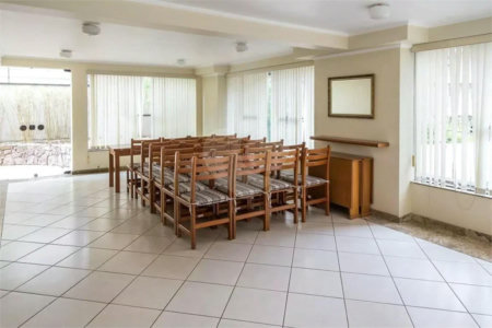 Apartamento à venda na Vila Nova Conceição, mobiliado pronto para morar com varanda e 1 vaga