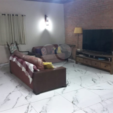 Chácara à venda com 4 quartos, sendo 1 suíte,  em Loteamento Quinta da Mata, Ibiúna, SP