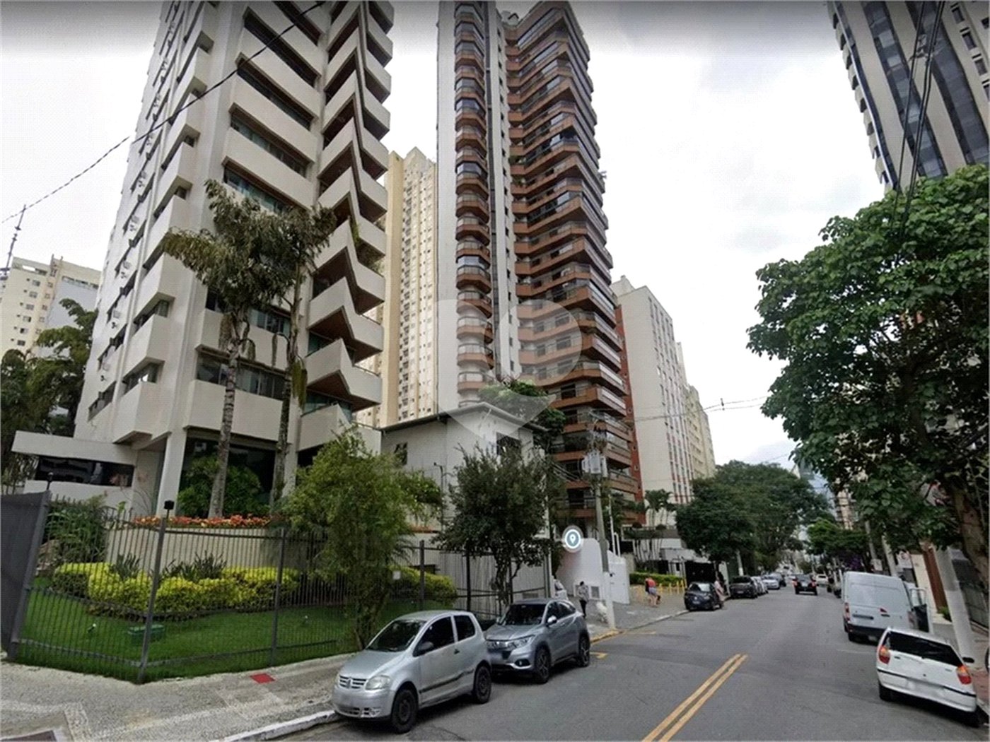 Apartamento à venda com 3 suítes em Aclimação, São Paulo, SP