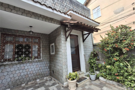 Casa à venda com 6 quartos, sendo 1 suíte, em Andaraí, Rio de Janeiro, RJ