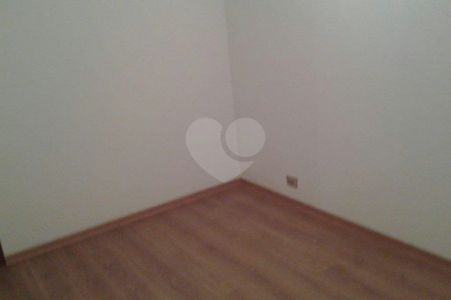 Sobrado à venda com 4 quartos, sendo 1 suíte, em Palmas do Tremembé, São Paulo, SP