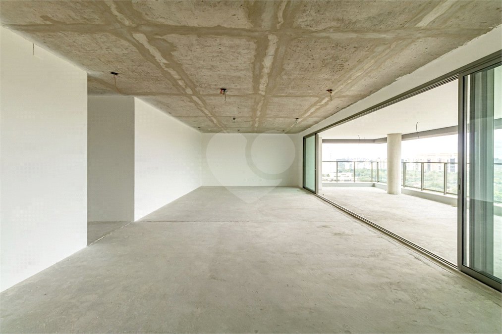 Apartamento à venda com 4 suítes em Alto de Pinheiros, São Paulo, SP
