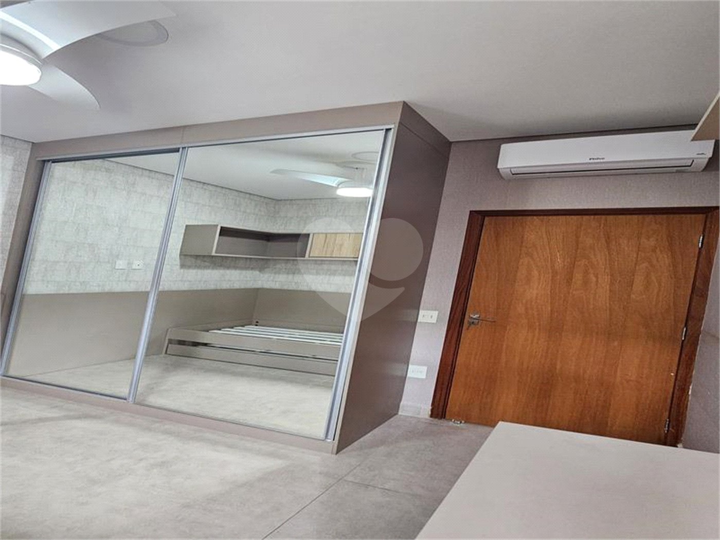 Casa à venda com 3 quartos, sendo 1 suíte, no condomínio Mantova, Indaiatuba - SP