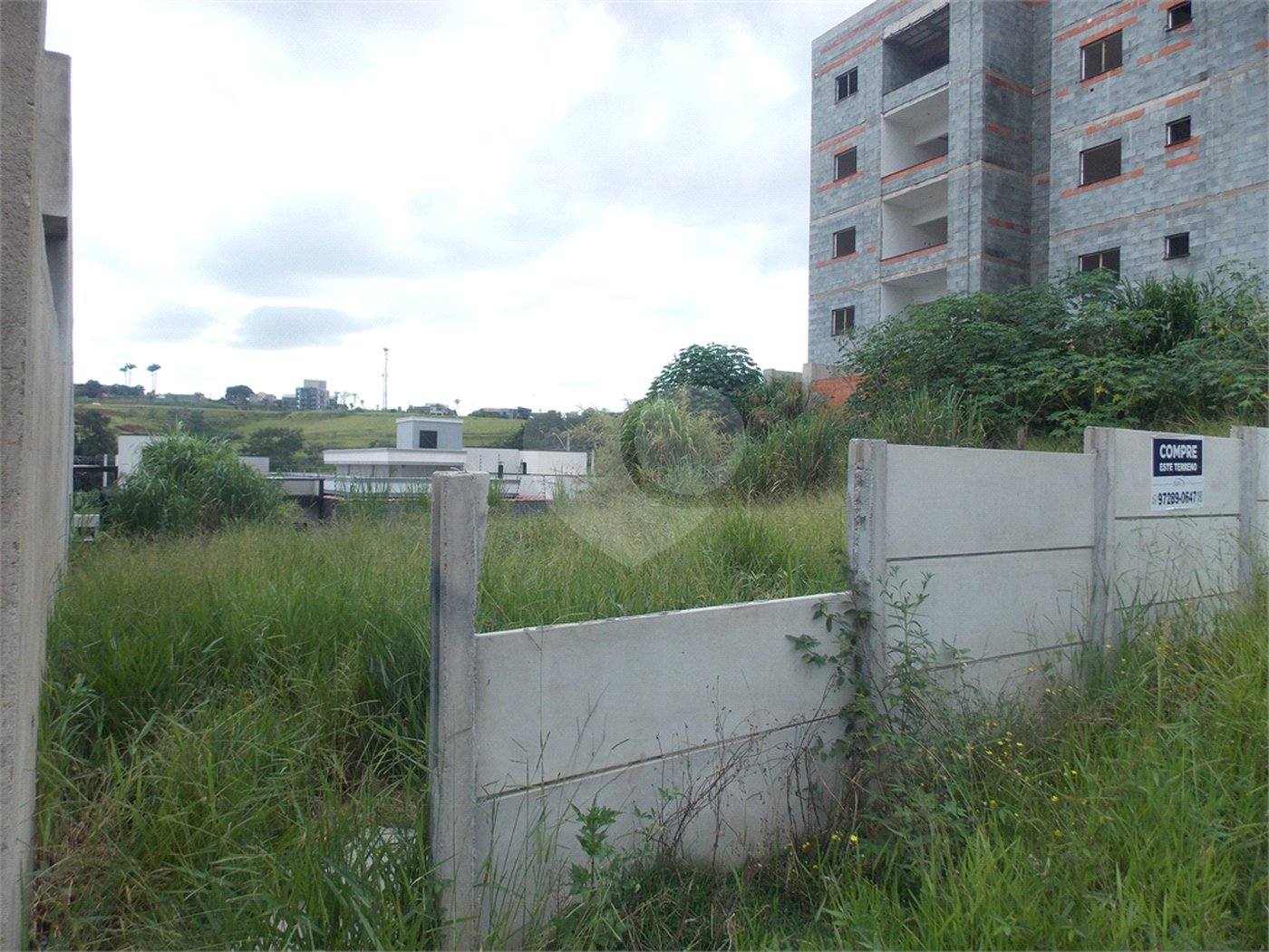 Terreno à venda em Residencial Jardins da Catalunha, Atibaia, SP