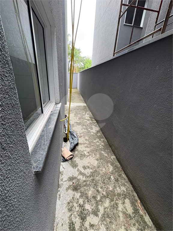 Casa à venda com 3 quartos, sendo 1 suíte, no condomínio Felipe Camarao, Poá - SP